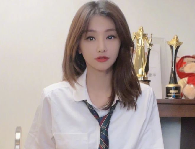 Miss曝光faker年薪难怪他一直不退役在韩国他就是财阀(图3)