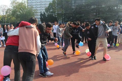 跨界FPS新年团建：张不才与娟姨引领CFHD开创新局