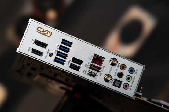 显卡易拆！七彩虹CVN X870 ARK电竞主板即将开售！(图4)