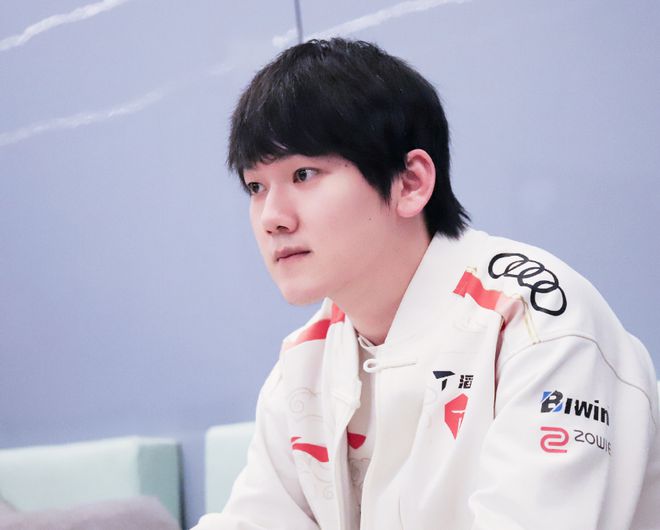 小红书女生点评LPL选手颜值JKL只是还行没有一个是正面评价