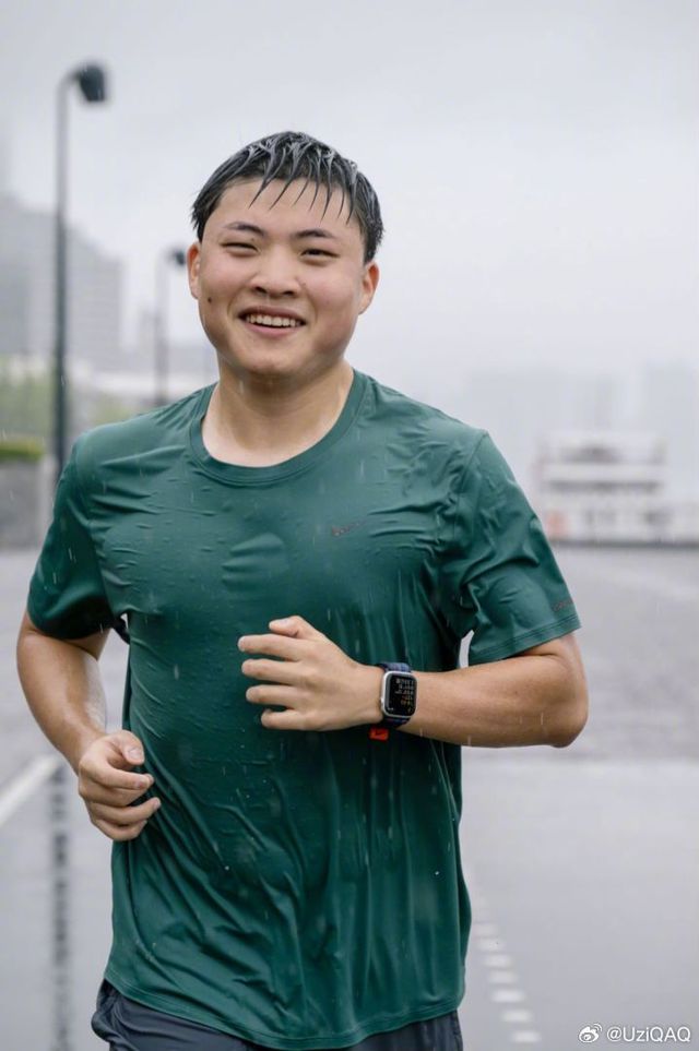 Uzi回应入选英雄联盟名人堂透露停播后计划(图5)
