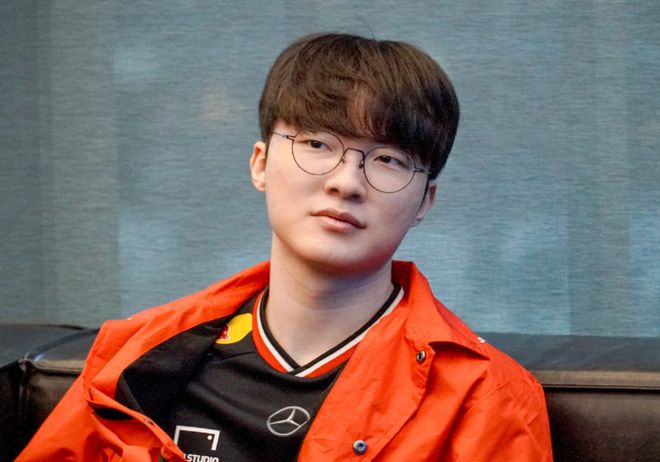 Faker接受采访直言经常看LPL和LEC的比赛从LEC上学到新东西