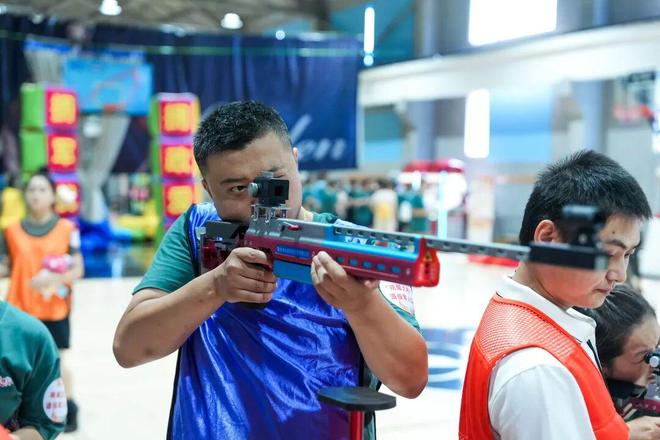 军民同场竞技！杨浦这场运动会有趣又温暖(图3)