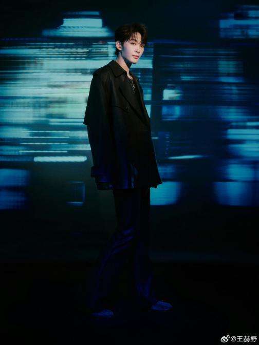 王赫野跨界 LPL 总决赛：歌声与解说双燃解锁电竞新体验(图4)