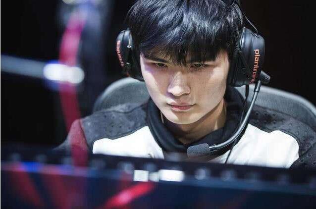 电竞入亚：从小众狂欢到体育新势力的蜕变之路