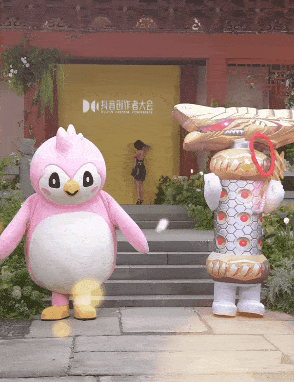 这对吗？“CF校长”们实际上是一群大学生？(图18)