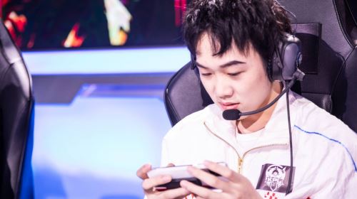 电竞职业选手背后的心酸