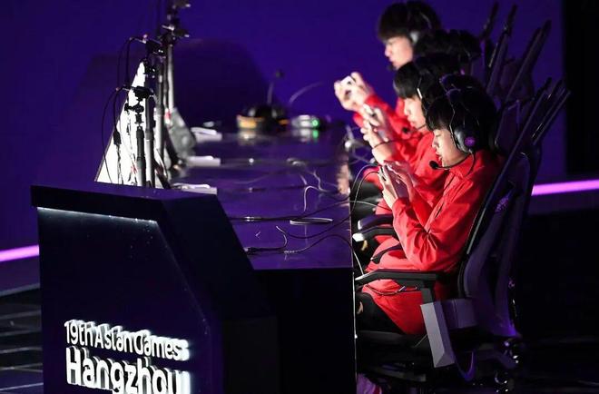 四川电竞的22年：虽有风雨但终见彩虹(图8)