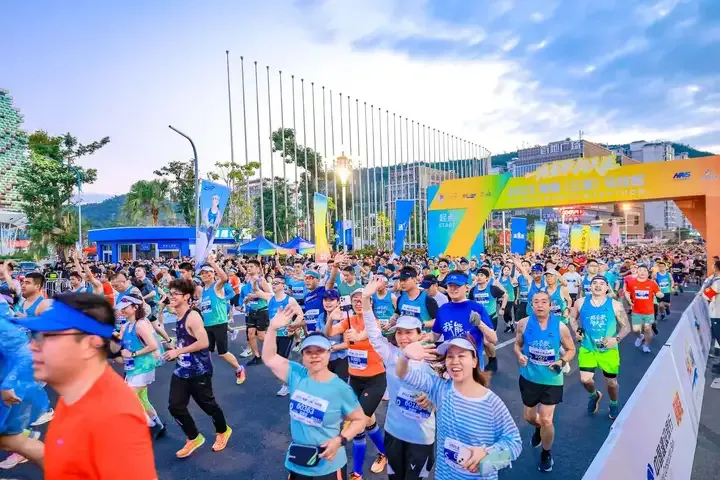 政策红利首秀 海南（三亚）马拉松树立自贸港赛事新标杆(图4)