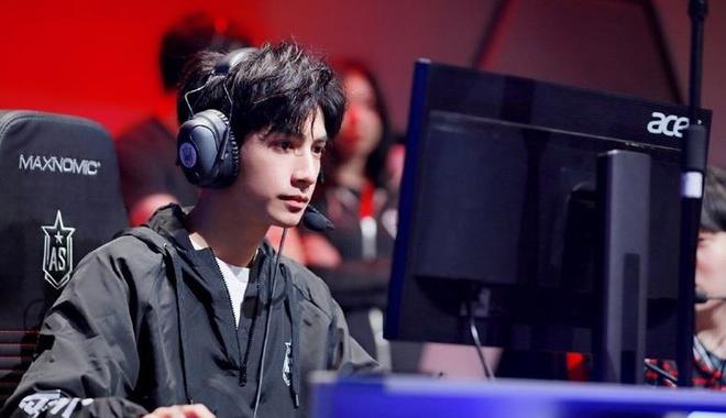 最佳电竞男主脸前 10！李现第五王一博胜过杨洋(图4)