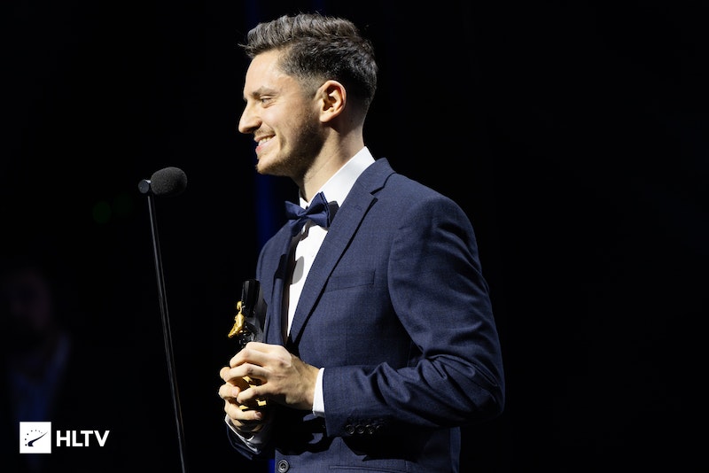 17岁天才donk横扫2024HLTV颁奖典礼完美世界上海Major成年度最佳赛事！