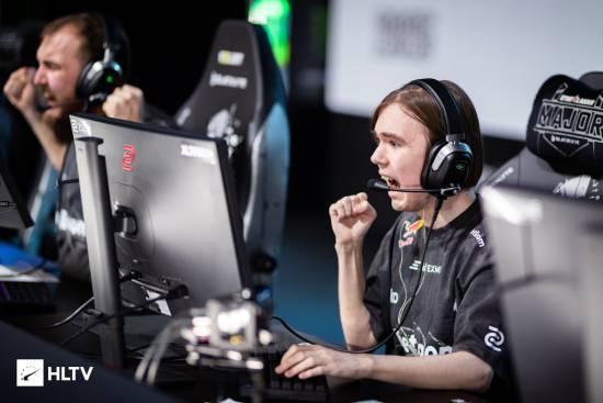 鼠标直接断电了！《CS》比赛donk状态低迷本人回应(图3)