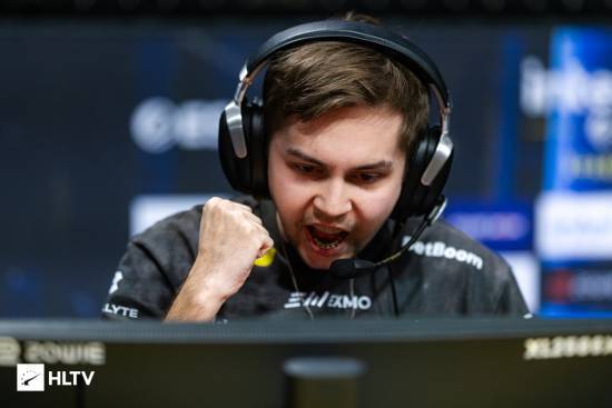 鼠标直接断电了！《CS》比赛donk状态低迷本人回应(图2)