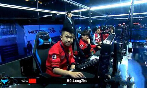 雪豹突袭赛场！罗技GPW5雪豹电竞鼠标解锁个性化电竞新体验