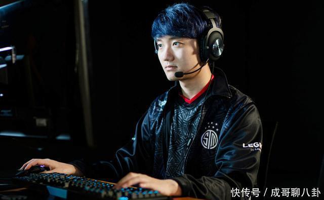 拳头官宣5月公布第二位名人堂选手Uzi突然请假拍摄疑似入选引热议(图1)