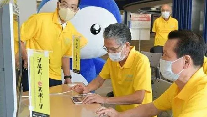 什么？我奶都可以打电竞比赛了就我不可以？(图20)