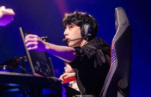 EDG_S1Mon事件汇总康康等四位队友已发文对其声讨