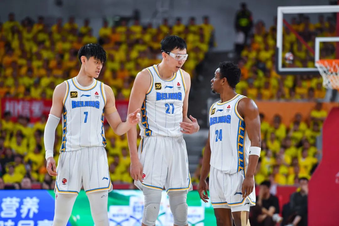 赛事播报 CBA季后赛北京再胜山西迎赛点 “五一”期间赛事活动精彩纷呈(图1)
