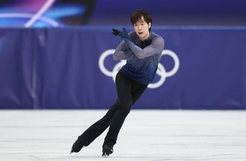 冬奥花滑大惨案！种子选手摔成一片只有日本人笑了：羽生结弦的含金量还在上升！(图13)