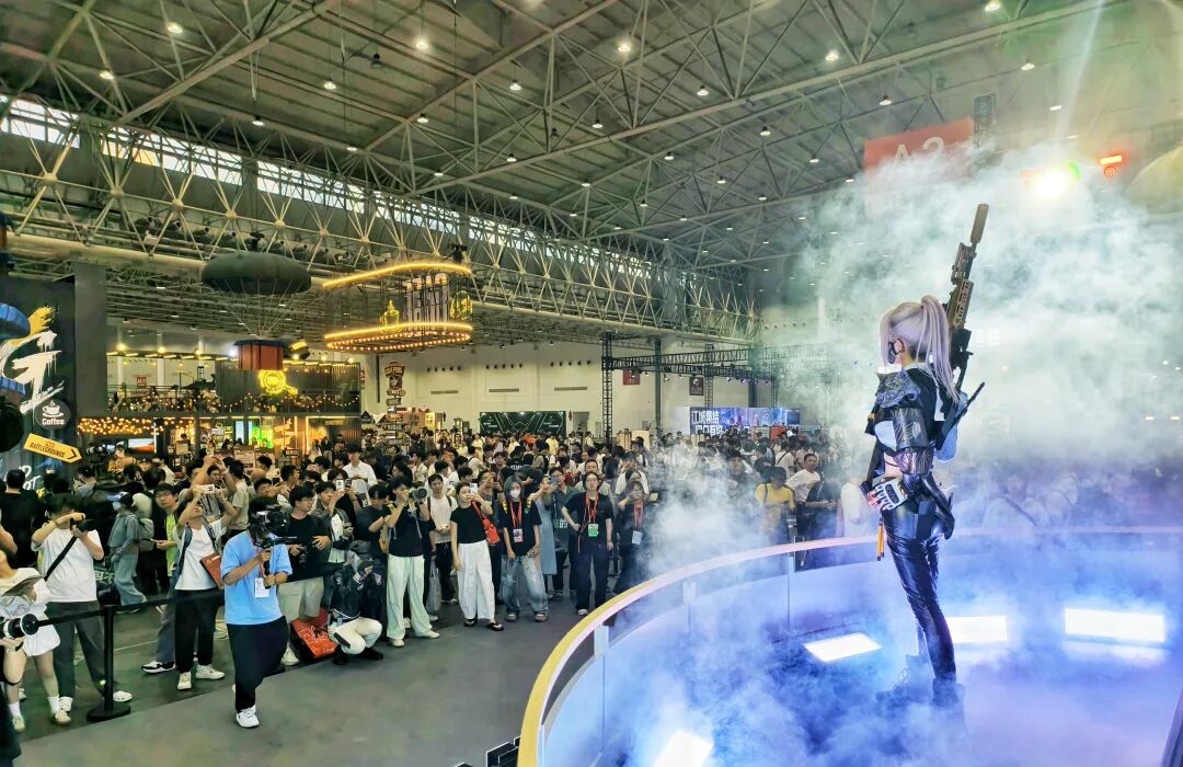 6月27日武汉现场万人大合唱！“长队一眼望不到头放眼望去全是人”张靓颖、吴克群都来了(图3)