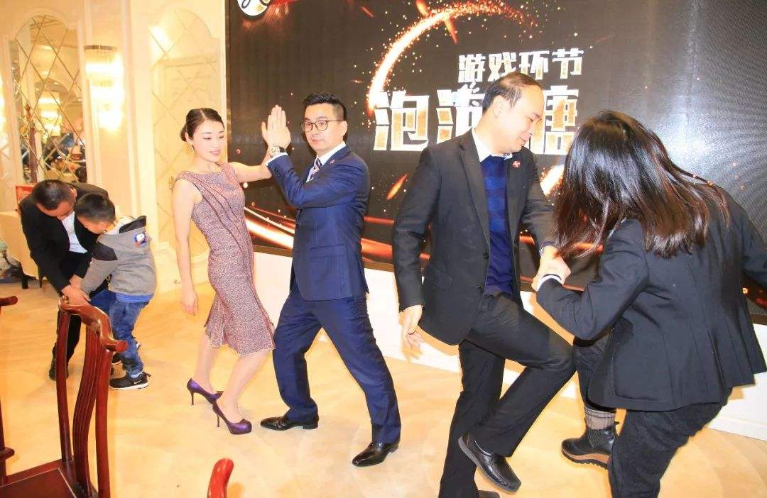 20个团队拓展经典素质小游戏